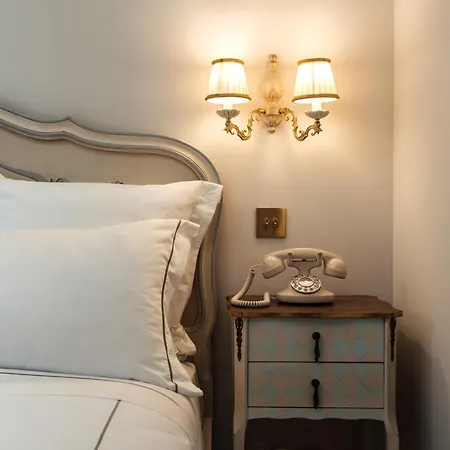 Hotell Domus Zamittello 4*